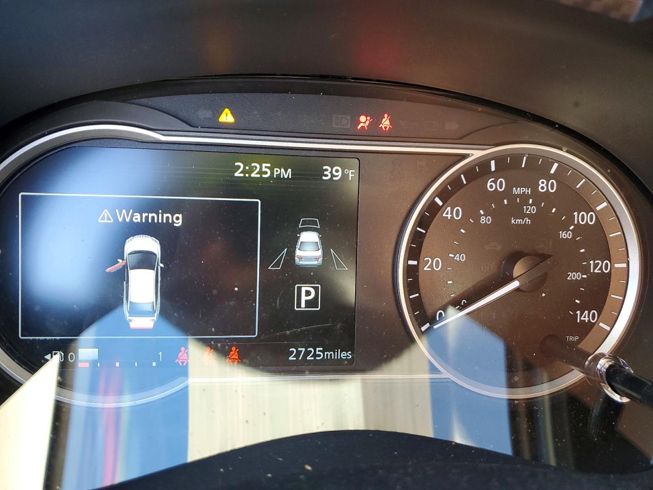 2025 NISSAN VERSA SV photo 9