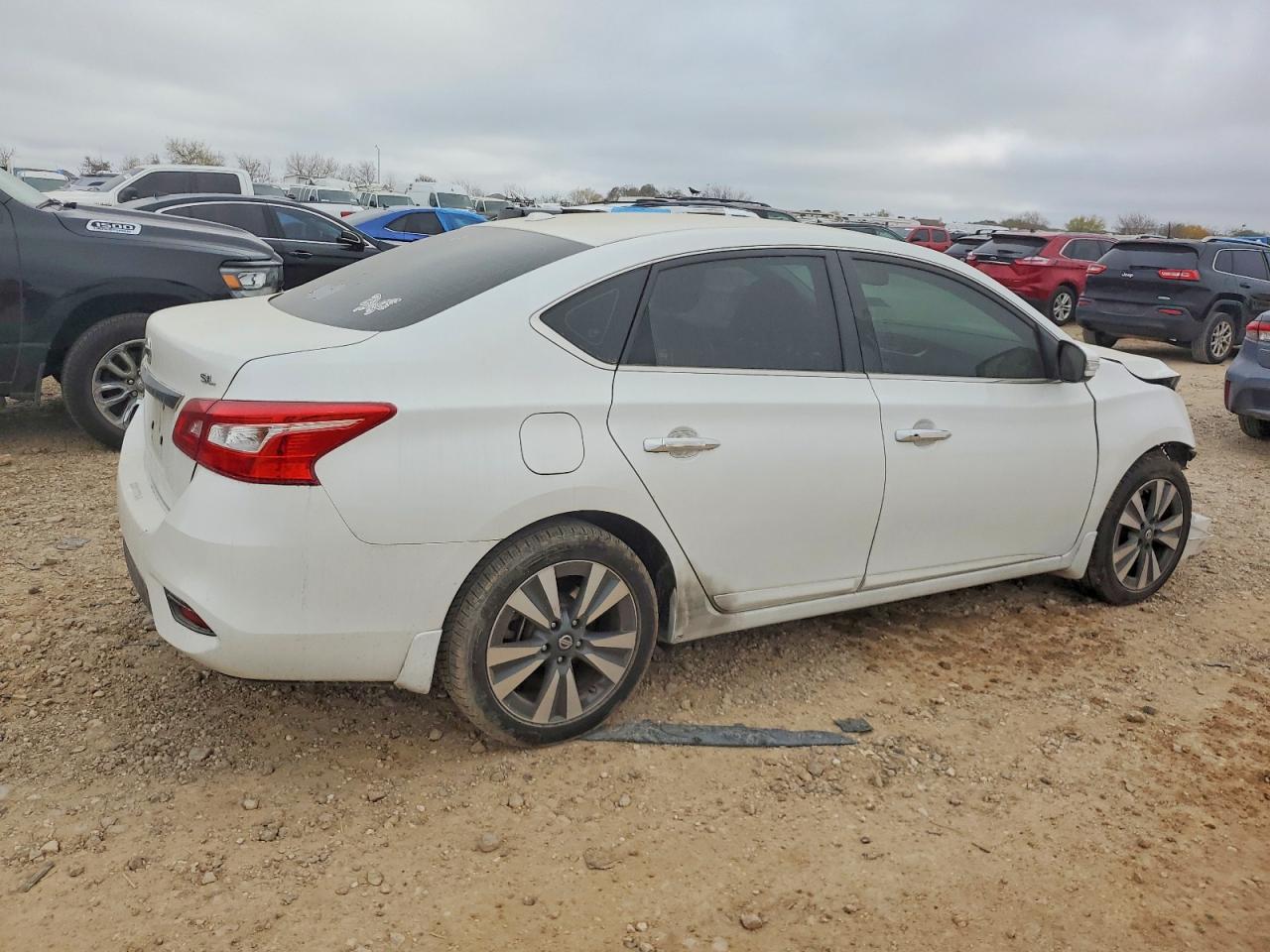 2017 NISSAN SENTRA S photo 3