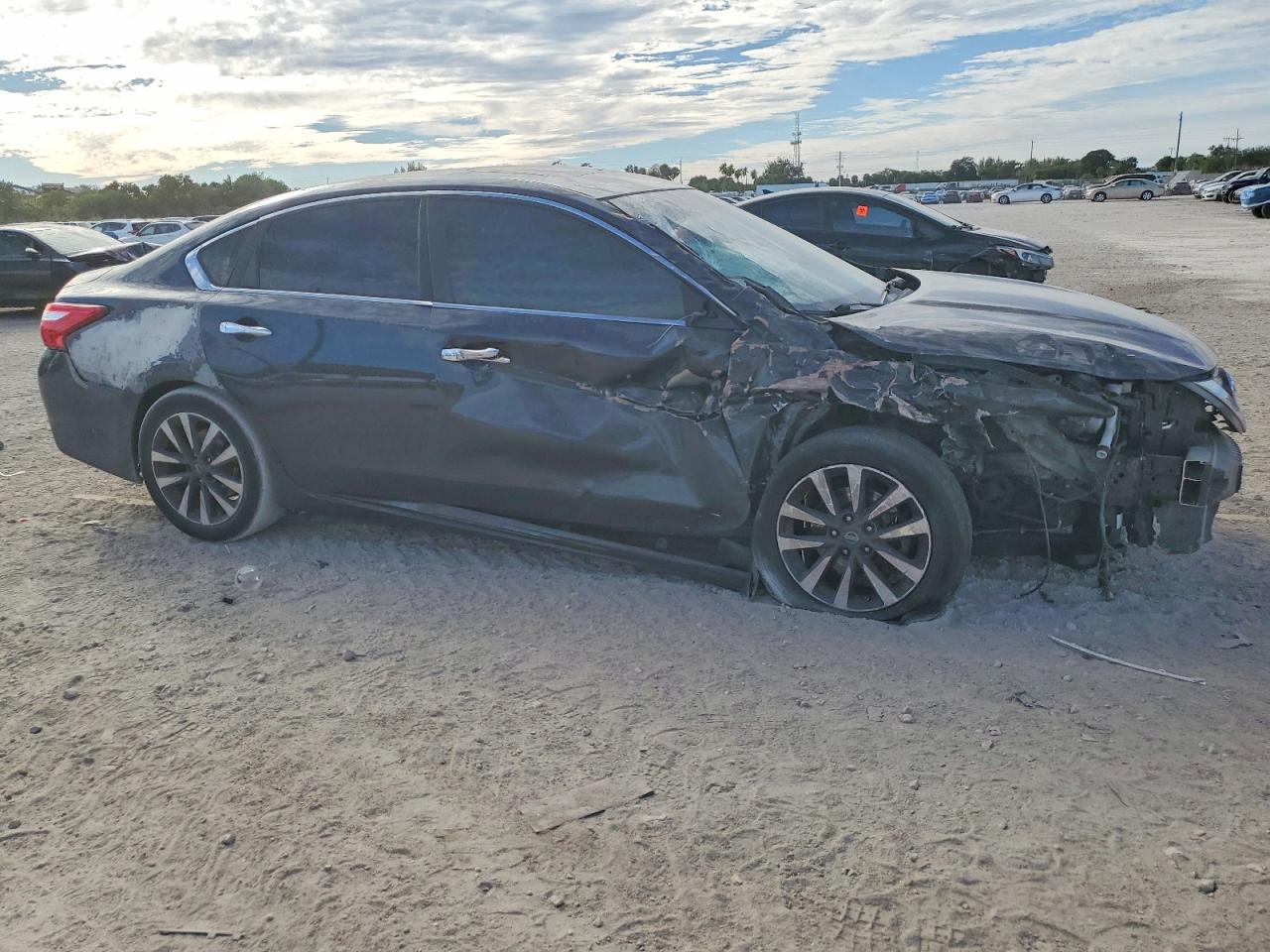 2017 NISSAN ALTIMA 2.5 SL photo 4