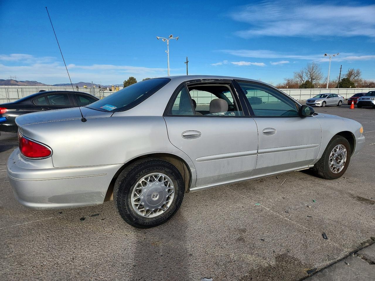 2003 BUICK CENTURY CUSTOM photo 3