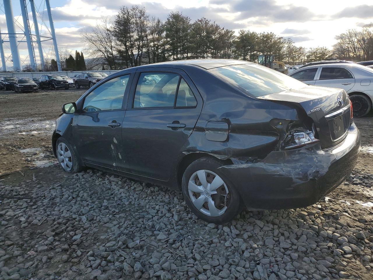 2008 TOYOTA YARIS photo 2