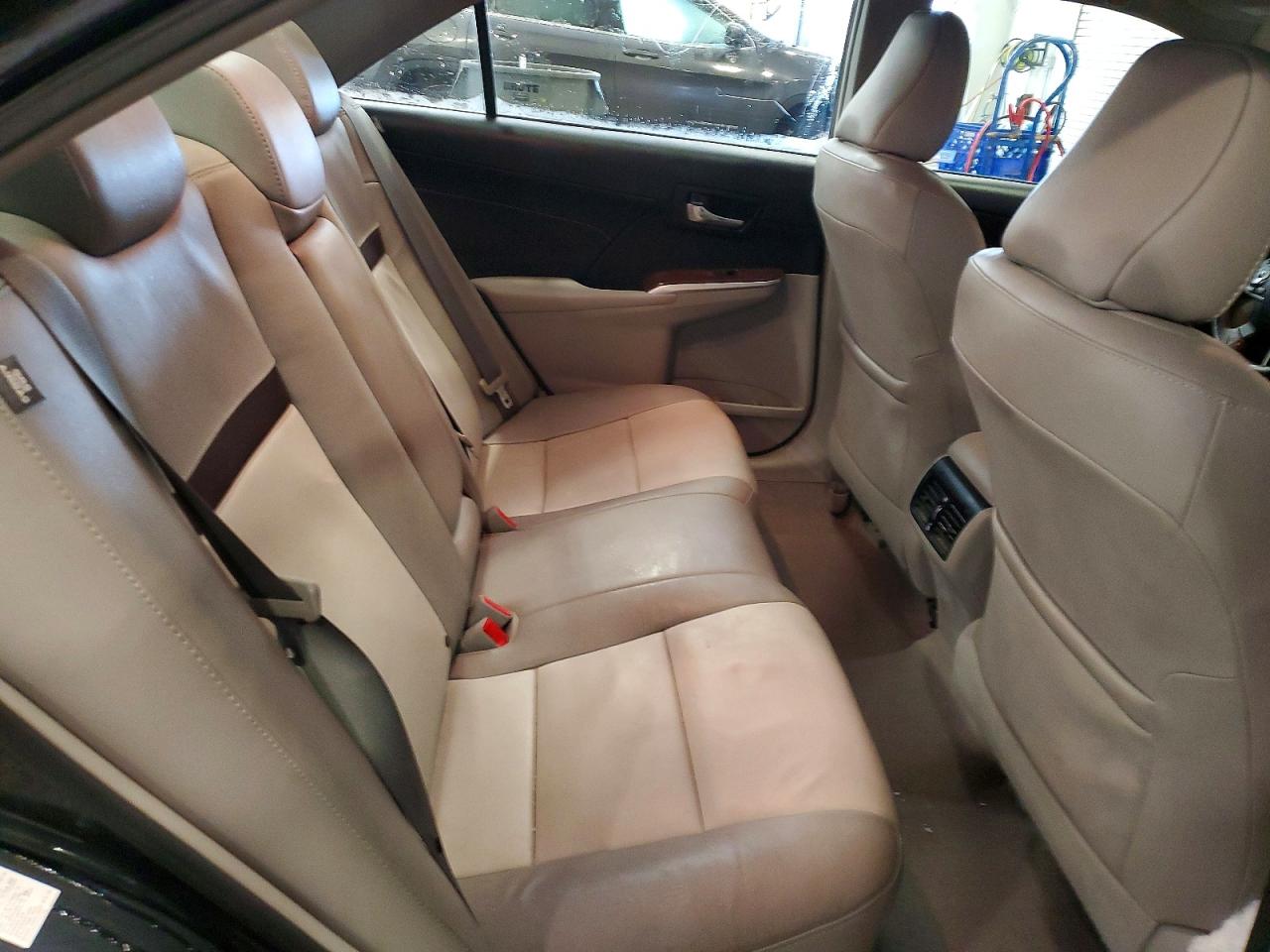 2013 TOYOTA CAMRY SE photo 10