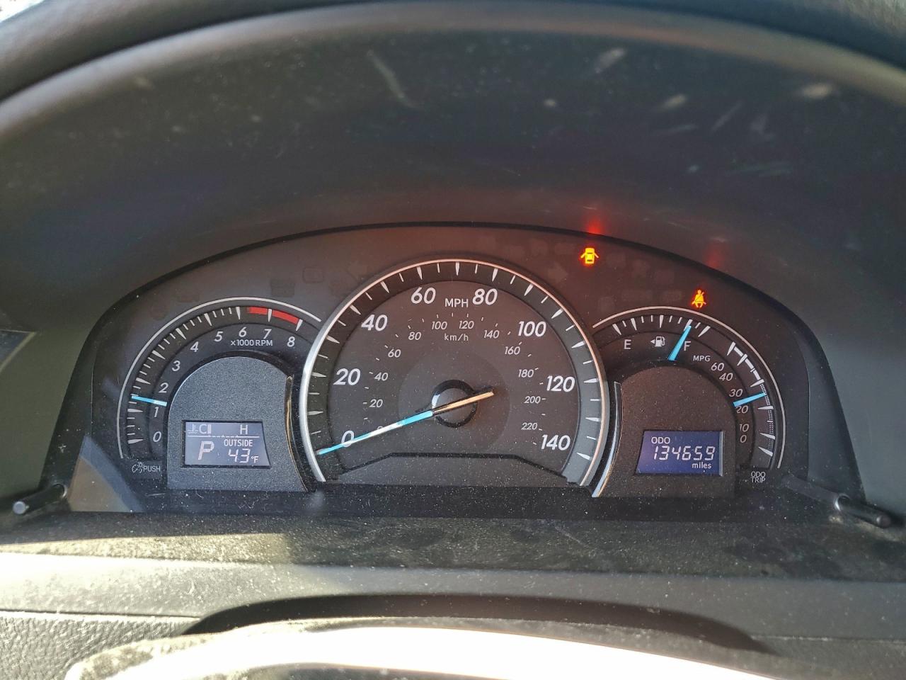 2013 TOYOTA CAMRY L photo 9
