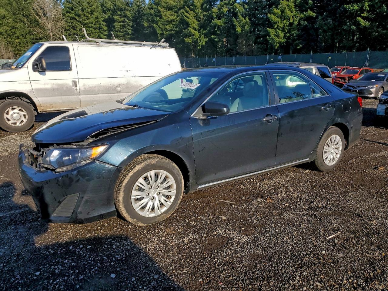 2013 TOYOTA CAMRY