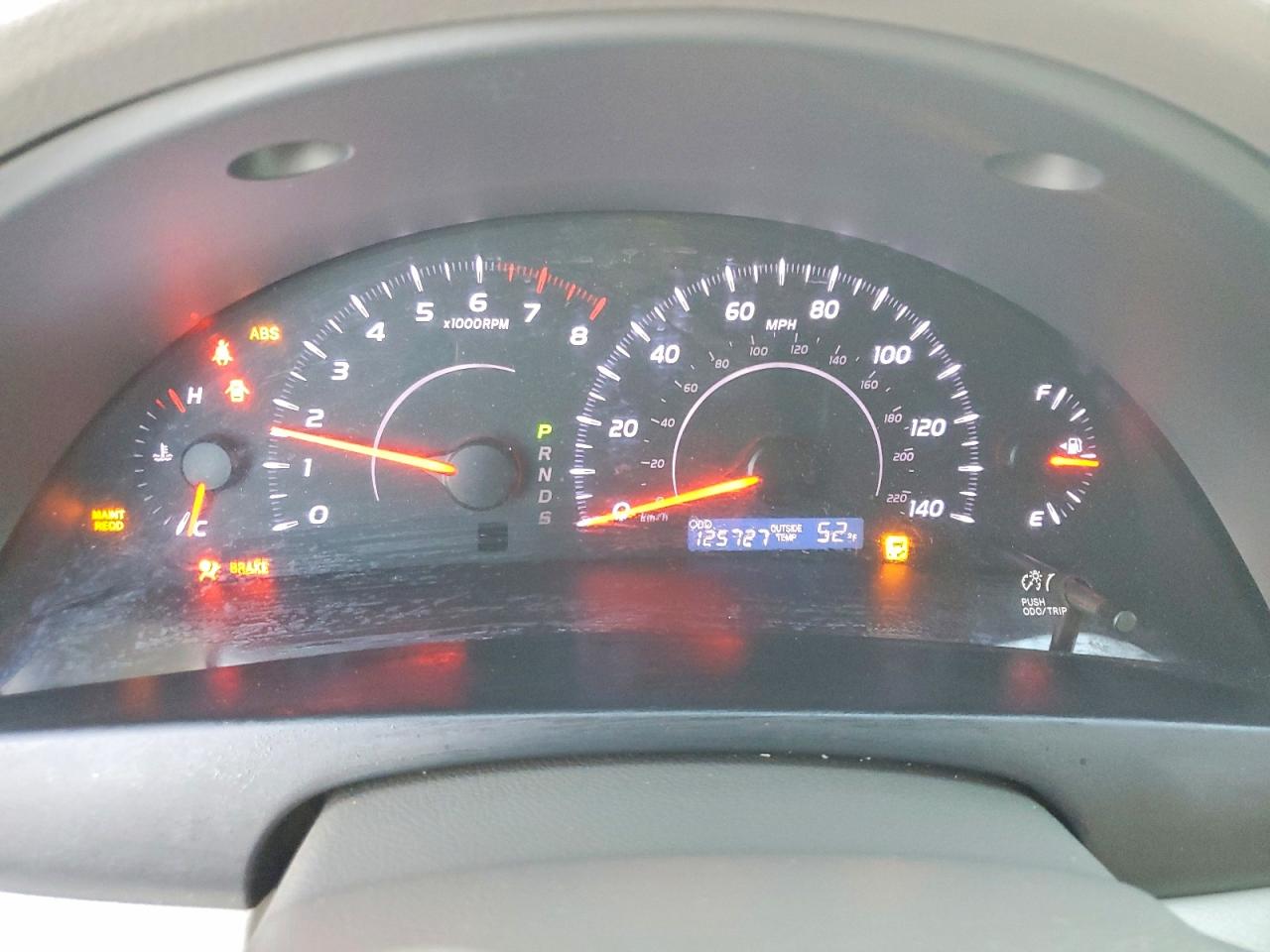 2011 TOYOTA CAMRY BASE photo 17