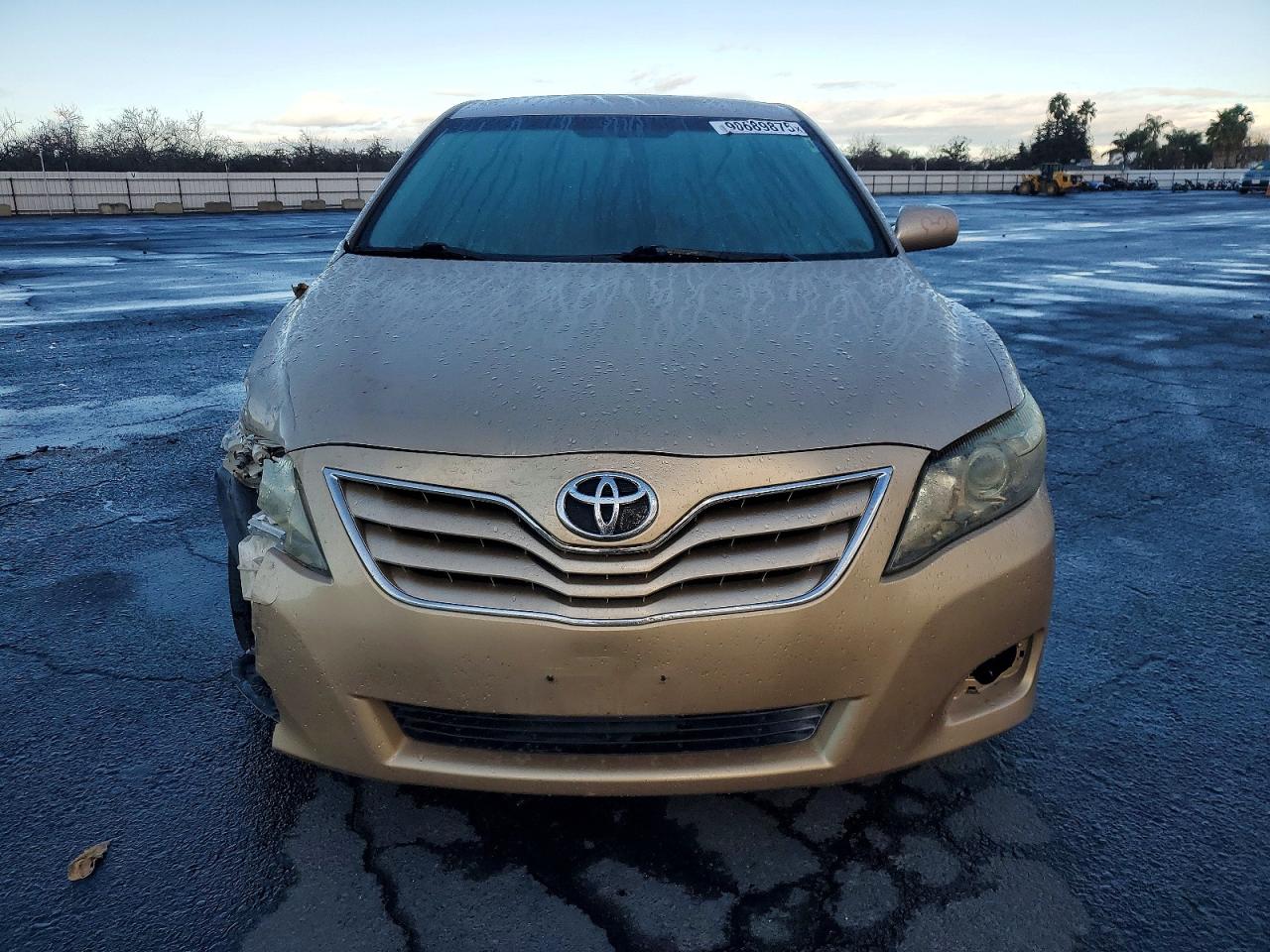 2011 TOYOTA CAMRY BASE photo 9