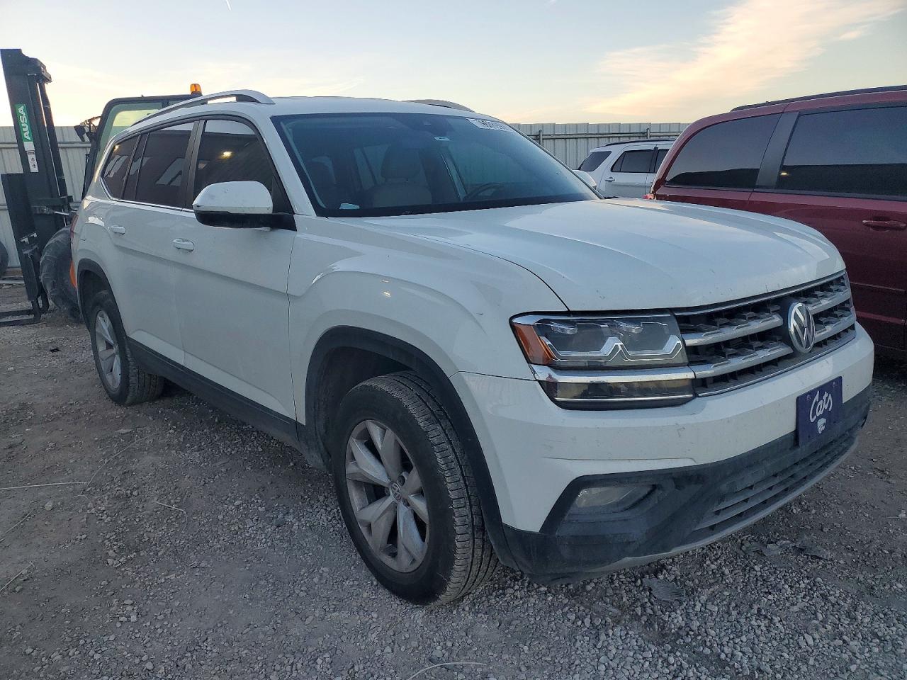 2018 VOLKSWAGEN ATLAS SE photo 4