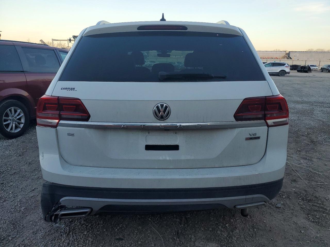 2018 VOLKSWAGEN ATLAS SE photo 6