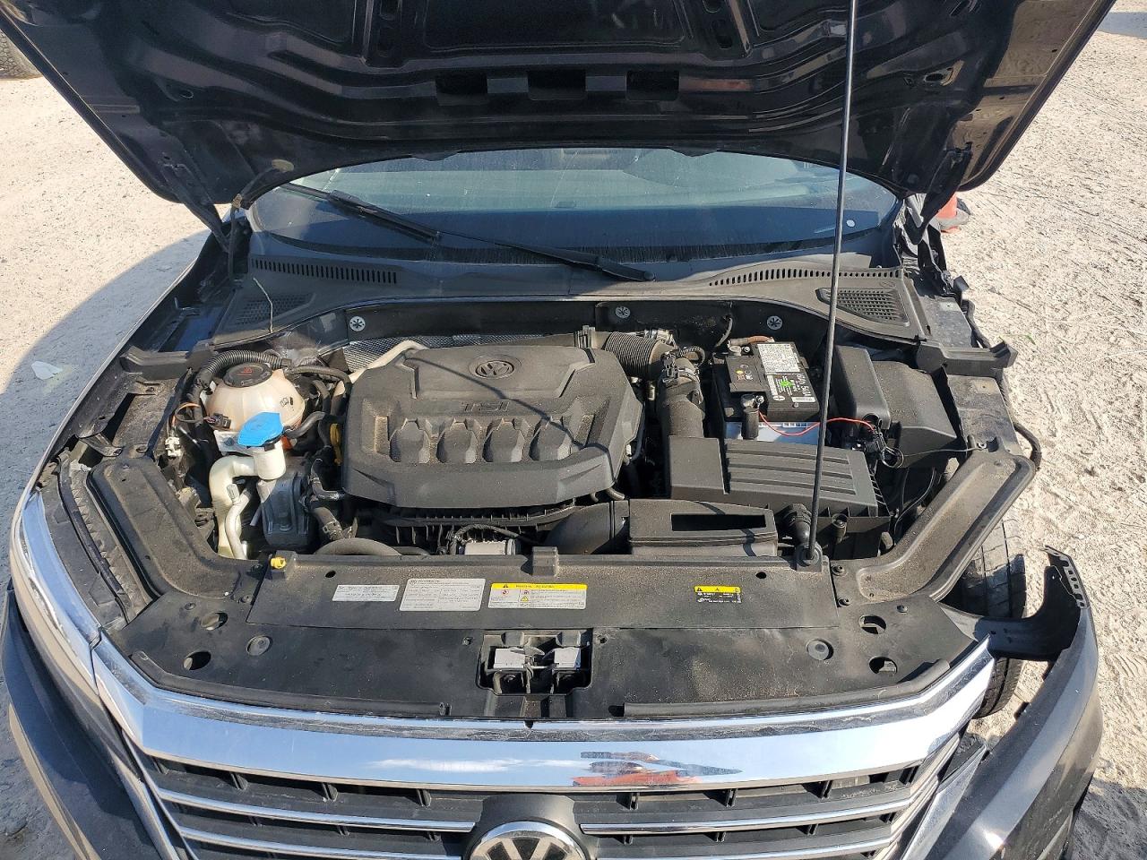2021 VOLKSWAGEN PASSAT SE photo 11