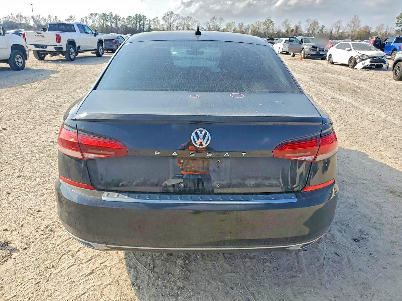 2021 VOLKSWAGEN PASSAT SE photo 6