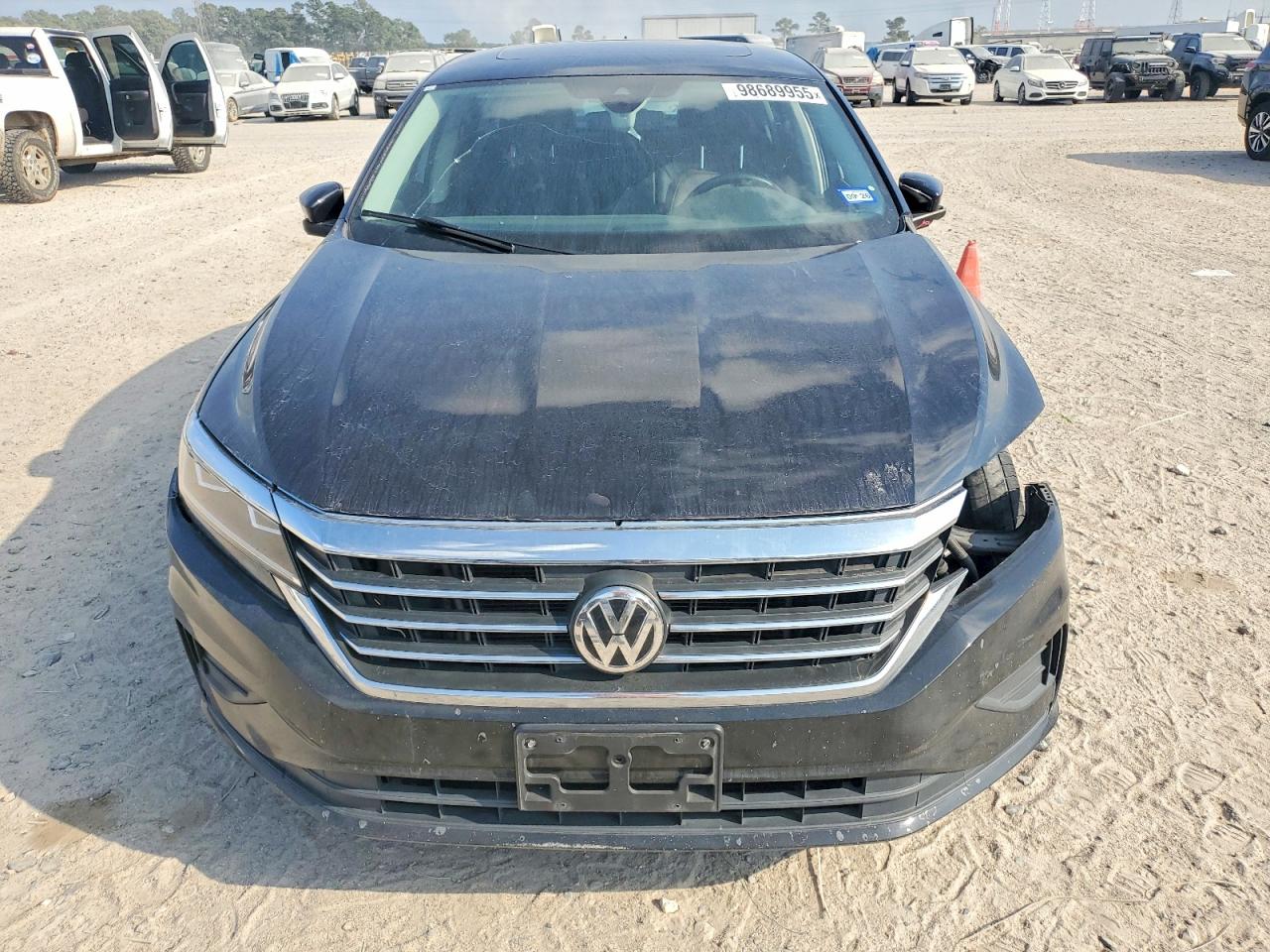 2021 VOLKSWAGEN PASSAT SE photo 5