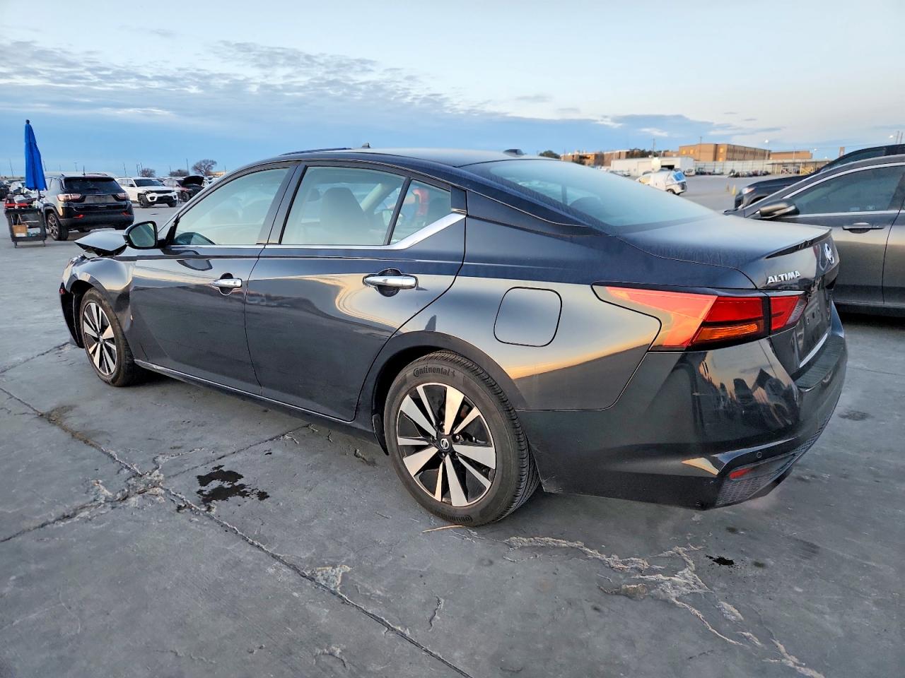 2019 NISSAN ALTIMA SL photo 2