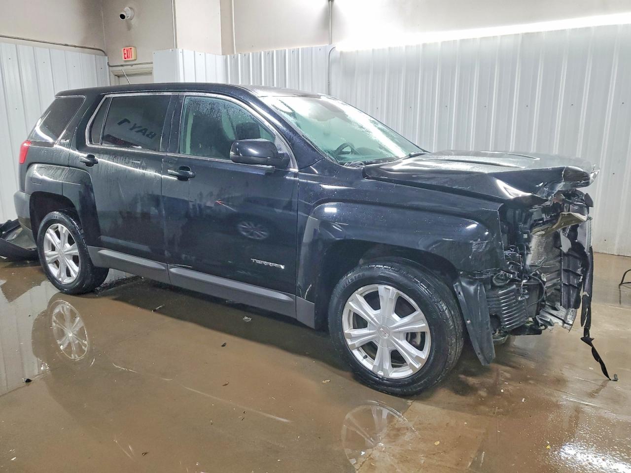 2017 GMC TERRAIN SLE photo 4