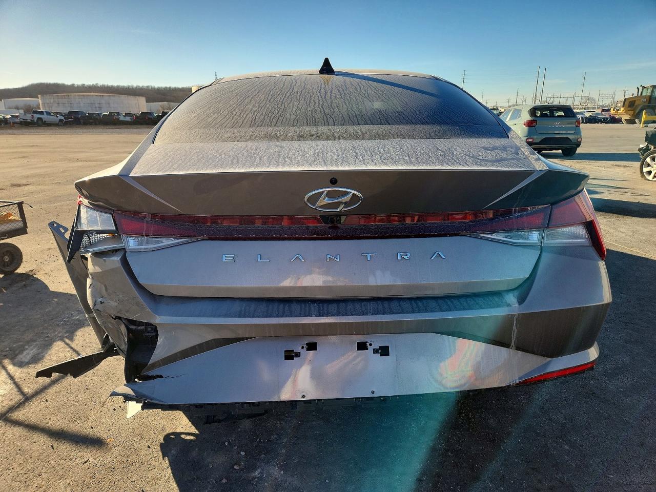 2022 HYUNDAI ELANTRA SEL photo 6