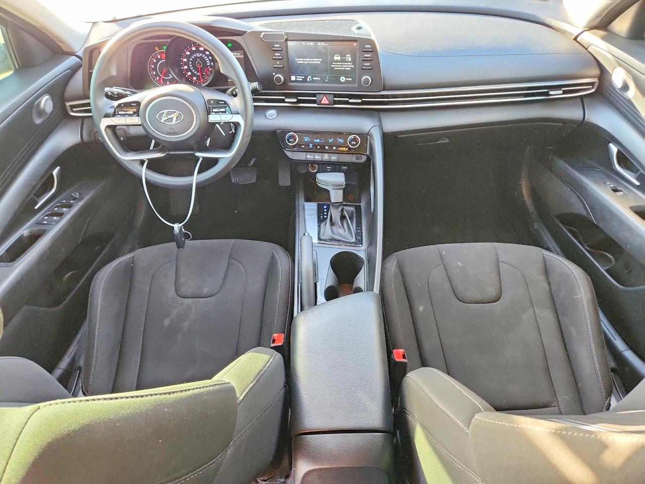 2022 HYUNDAI ELANTRA SEL photo 8