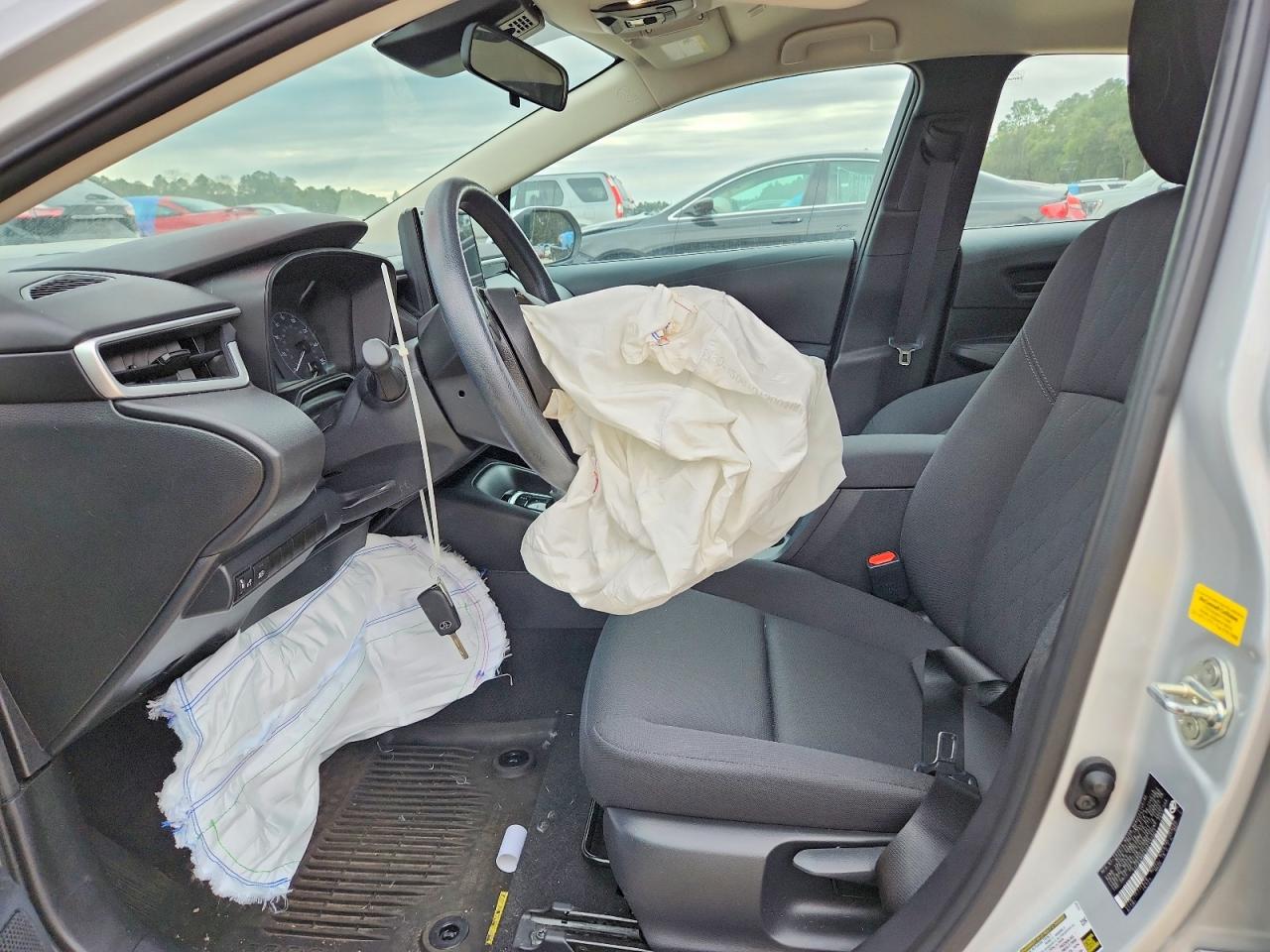 2024 TOYOTA COROLLA LE photo 7