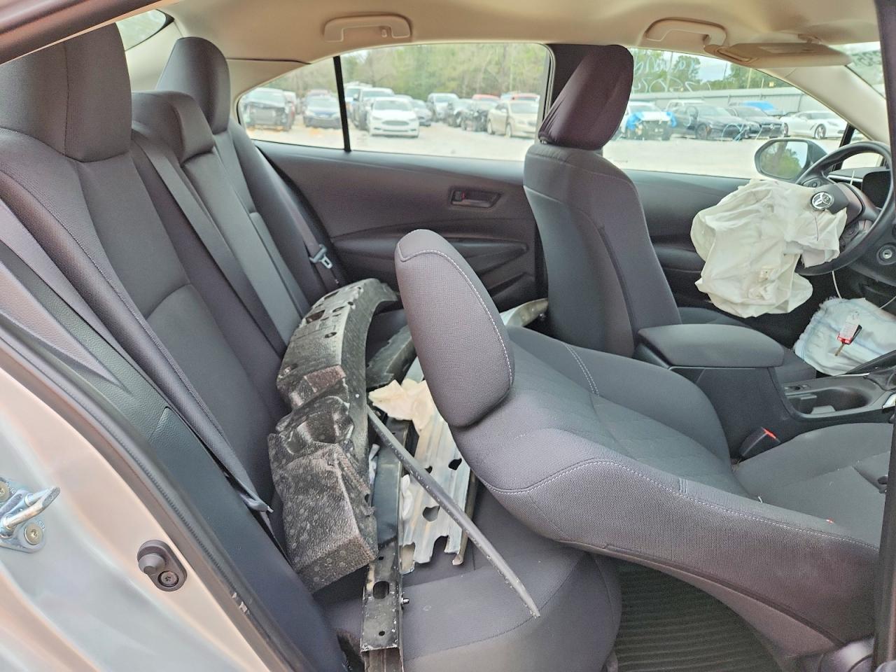 2024 TOYOTA COROLLA LE photo 10