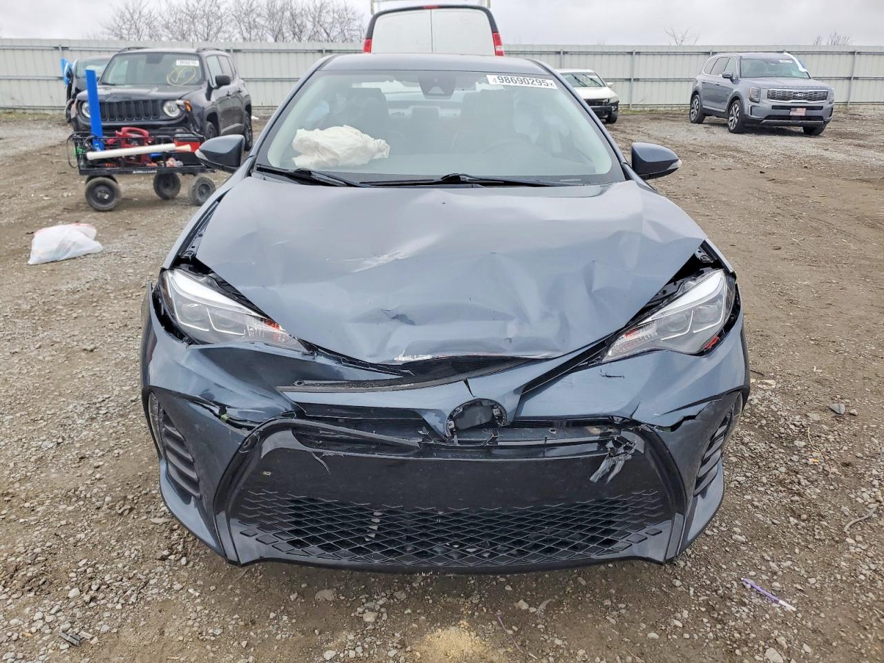 2017 TOYOTA COROLLA L photo 5