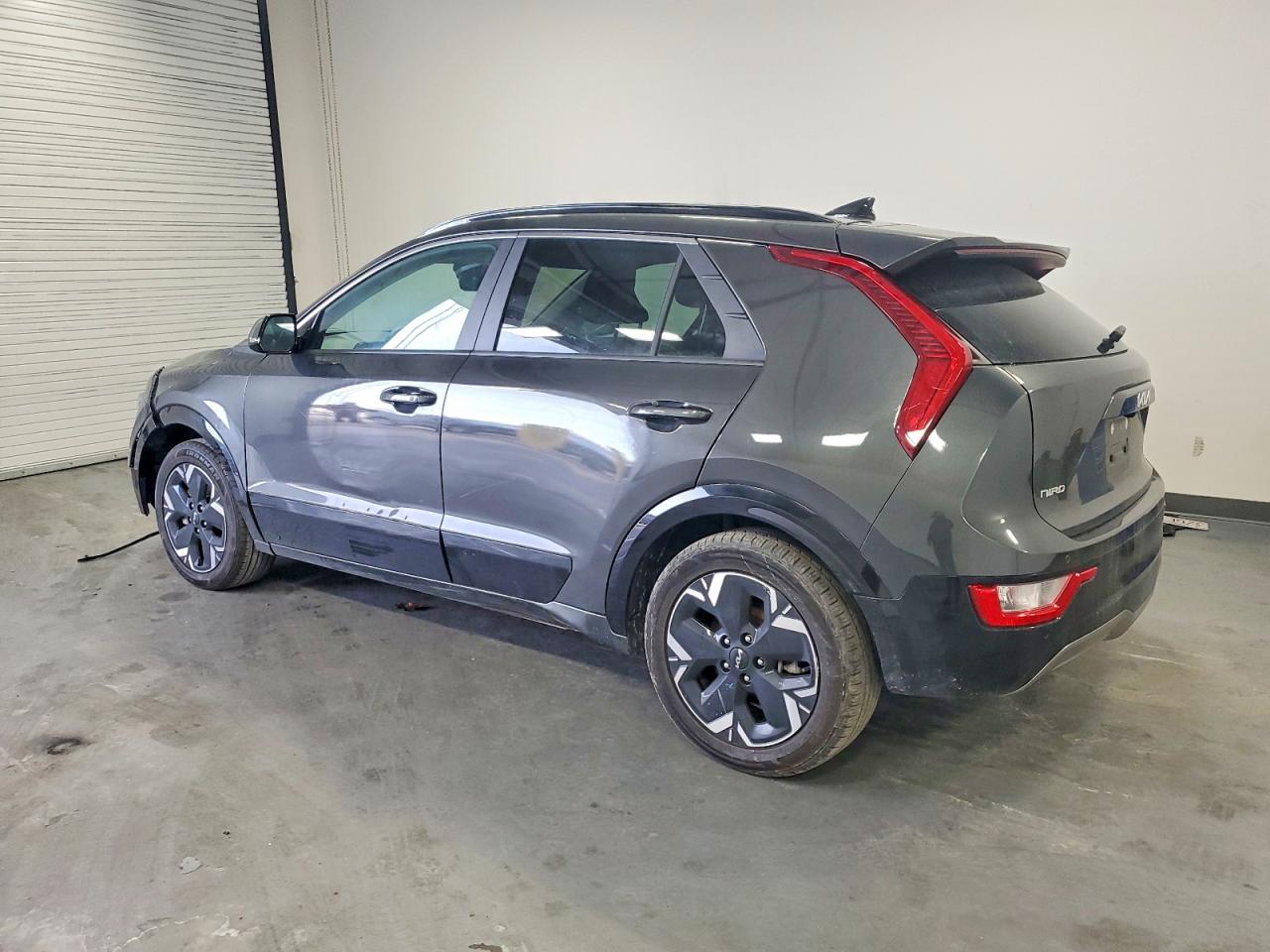 2024 KIA NIRO WIND photo 2