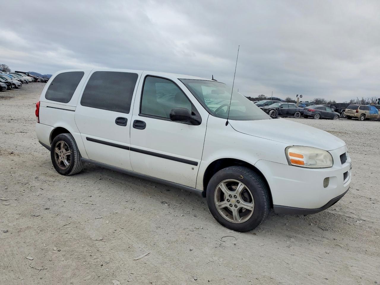 2008 CHEVROLET UPLANDER LS photo 4