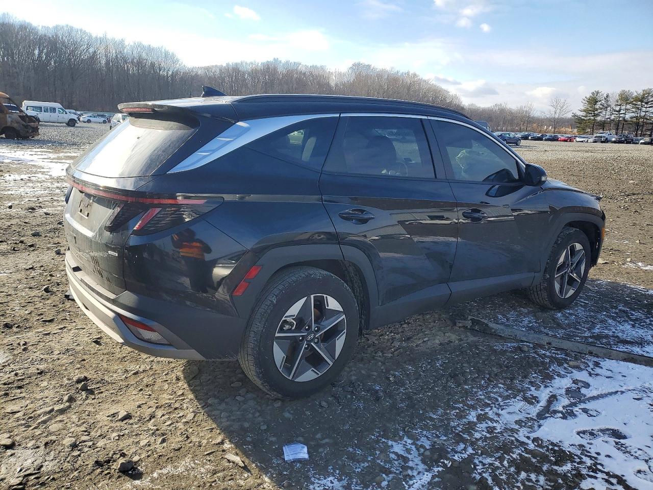 2025 HYUNDAI TUCSON SEL photo 3
