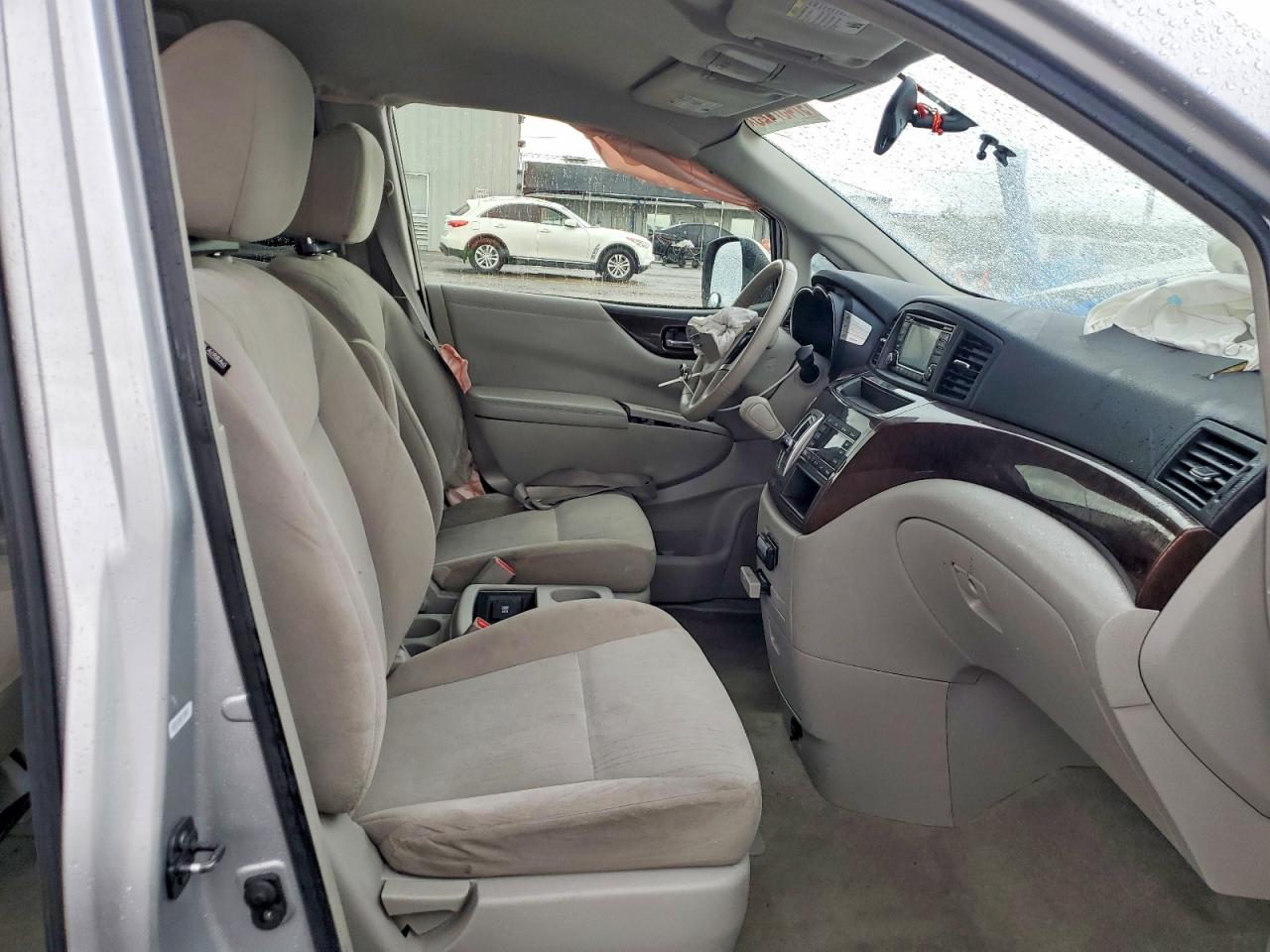 2016 NISSAN QUEST S photo 7
