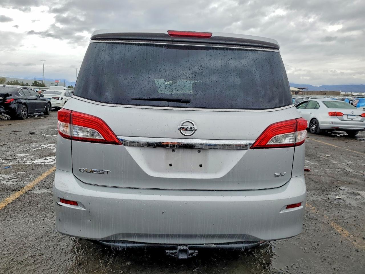 2016 NISSAN QUEST S photo 6