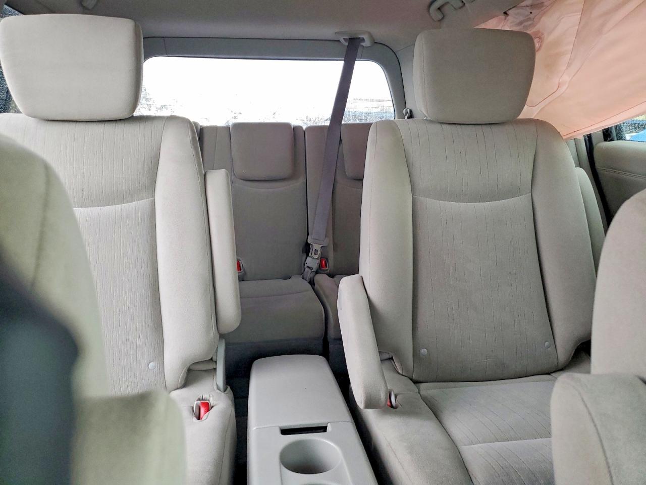 2016 NISSAN QUEST S photo 10