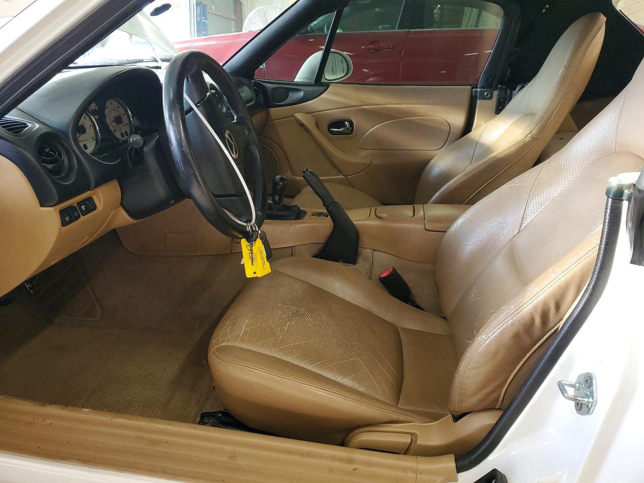 2002 MAZDA MX-5 MIATA BASE photo 7