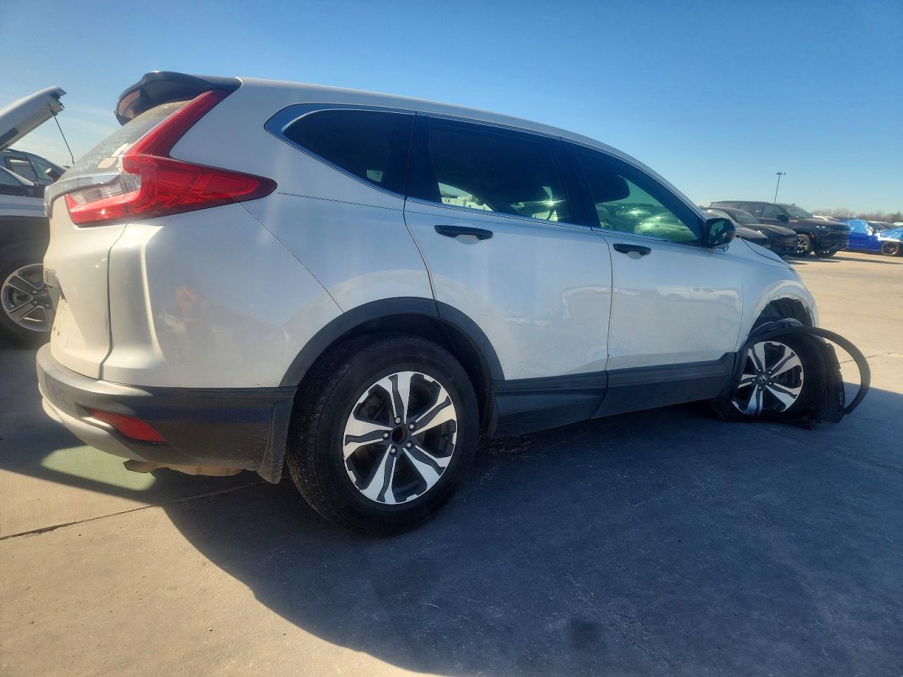 2018 HONDA CR-V LX photo 3