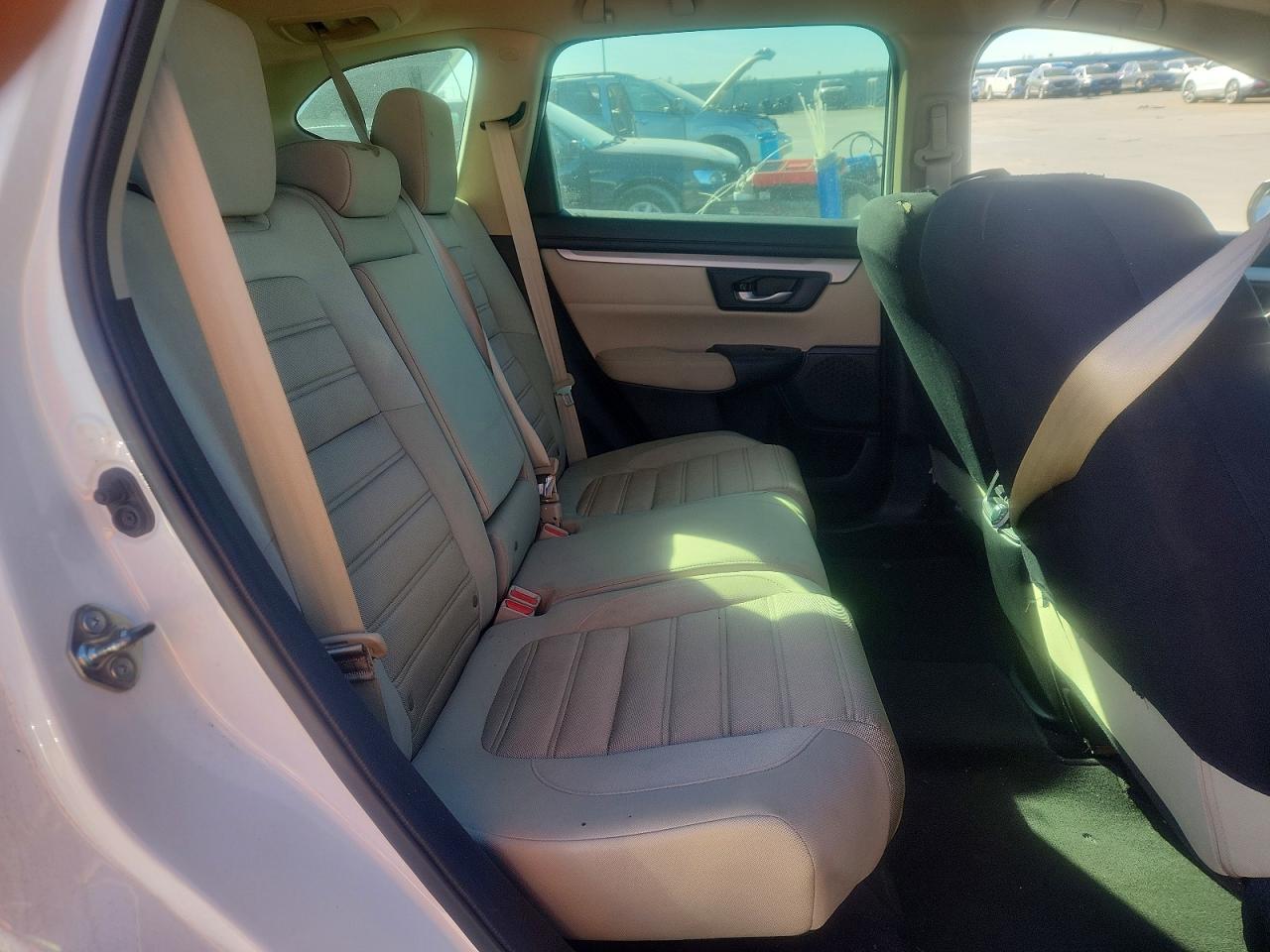 2018 HONDA CR-V LX photo 10