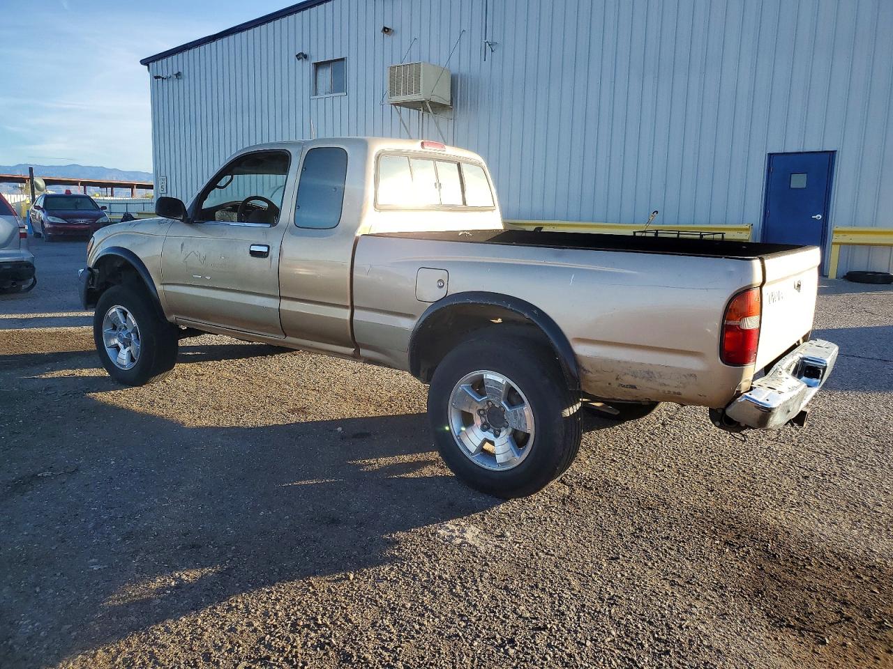 1998 TOYOTA TACOMA XTRACAB photo 2