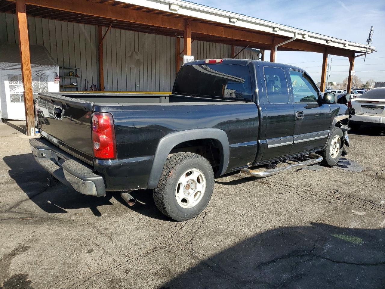 2004 CHEVROLET SILVERADO K1500 photo 3
