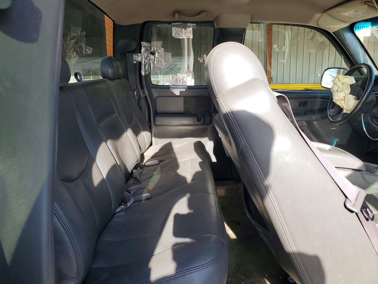 2004 CHEVROLET SILVERADO K1500 photo 10