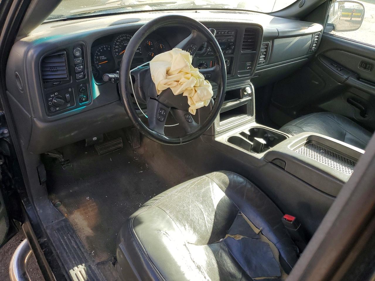 2004 CHEVROLET SILVERADO K1500 photo 8