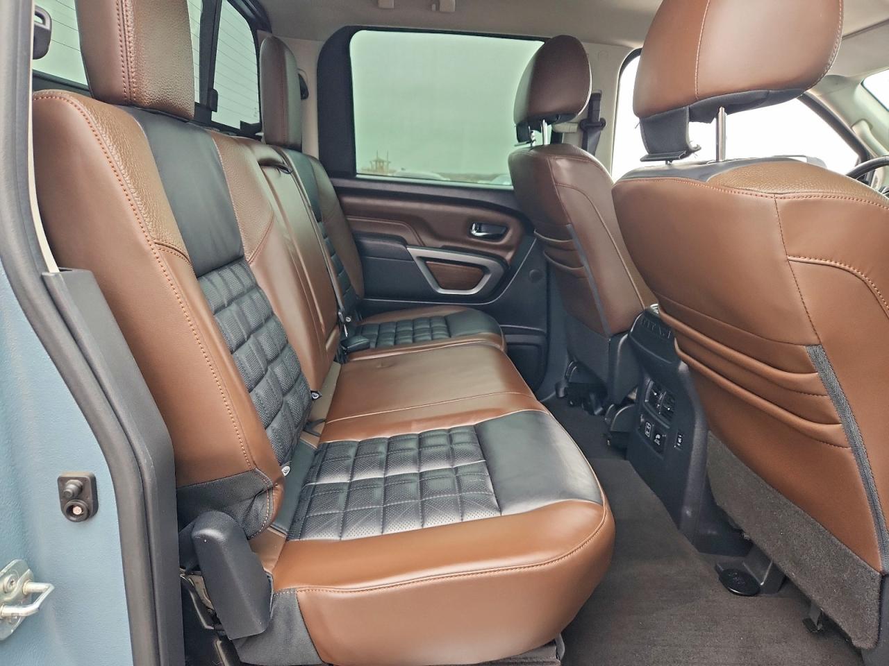 2019 NISSAN TITAN XD SL photo 10