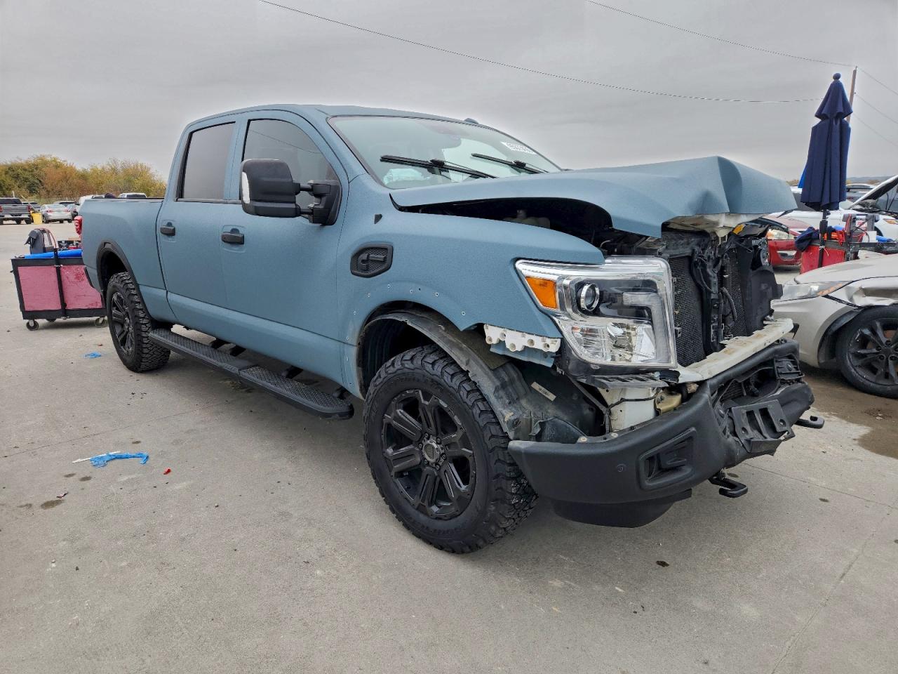 2019 NISSAN TITAN XD SL photo 4
