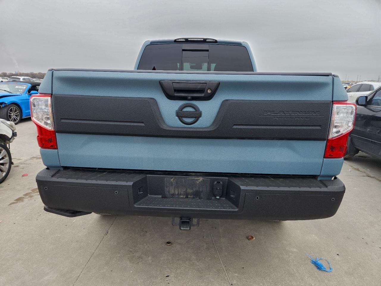2019 NISSAN TITAN XD SL photo 6