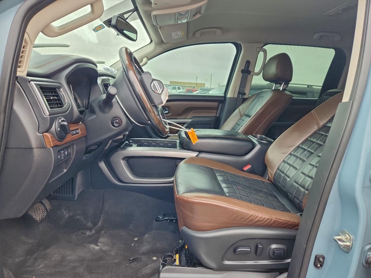 2019 NISSAN TITAN XD SL photo 7