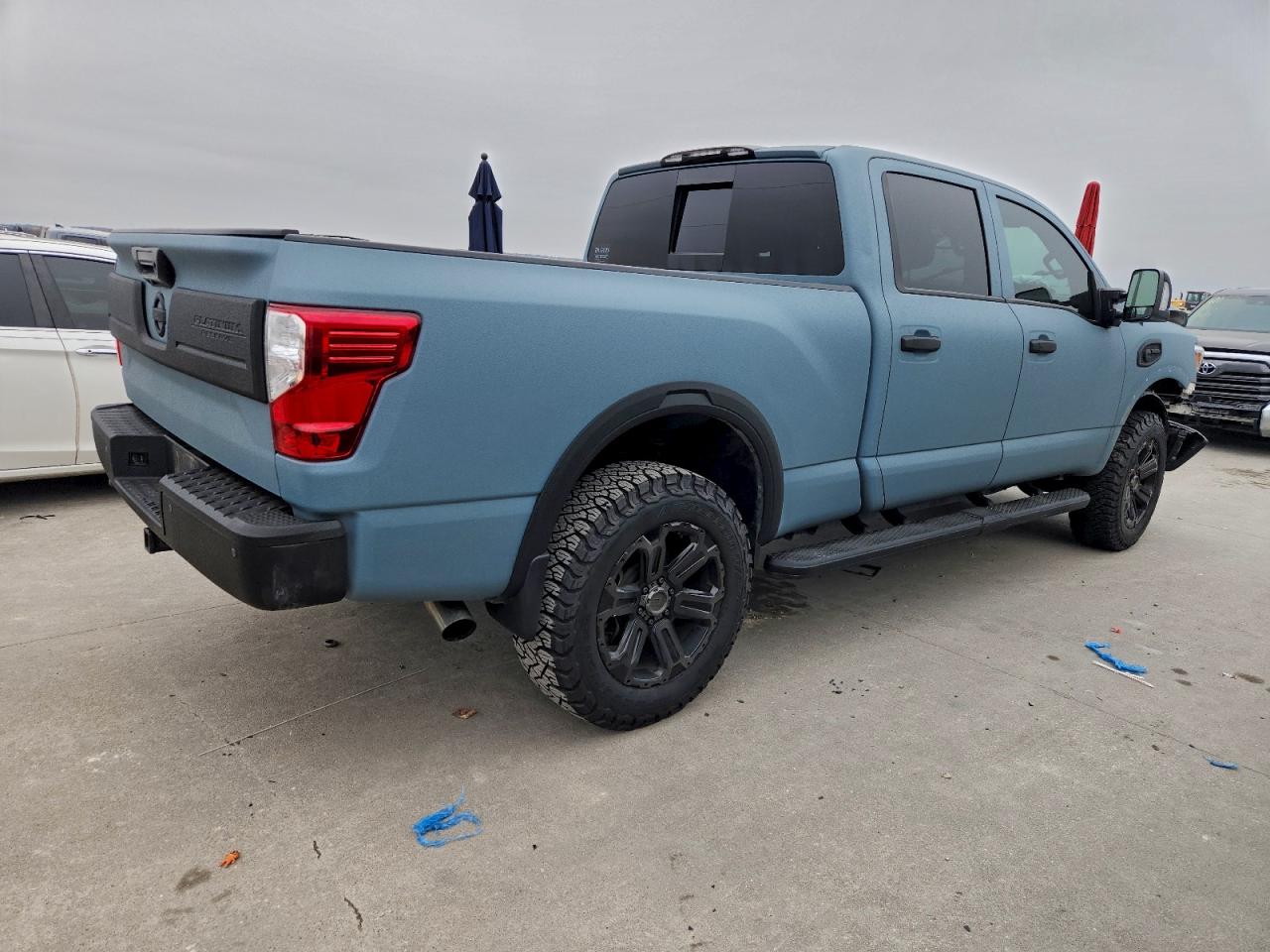 2019 NISSAN TITAN XD SL photo 3