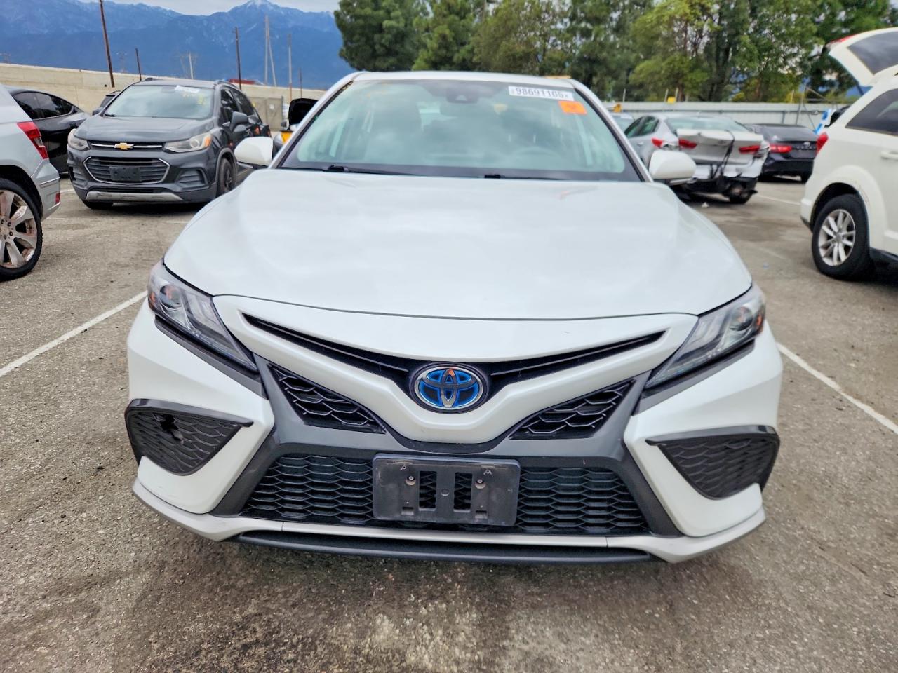 2021 TOYOTA CAMRY XSE photo 5