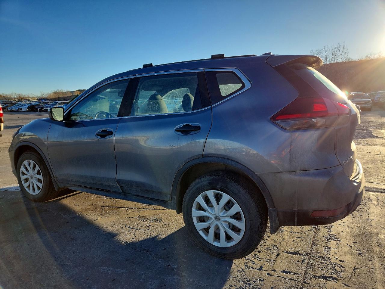 2019 NISSAN ROGUE S photo 2