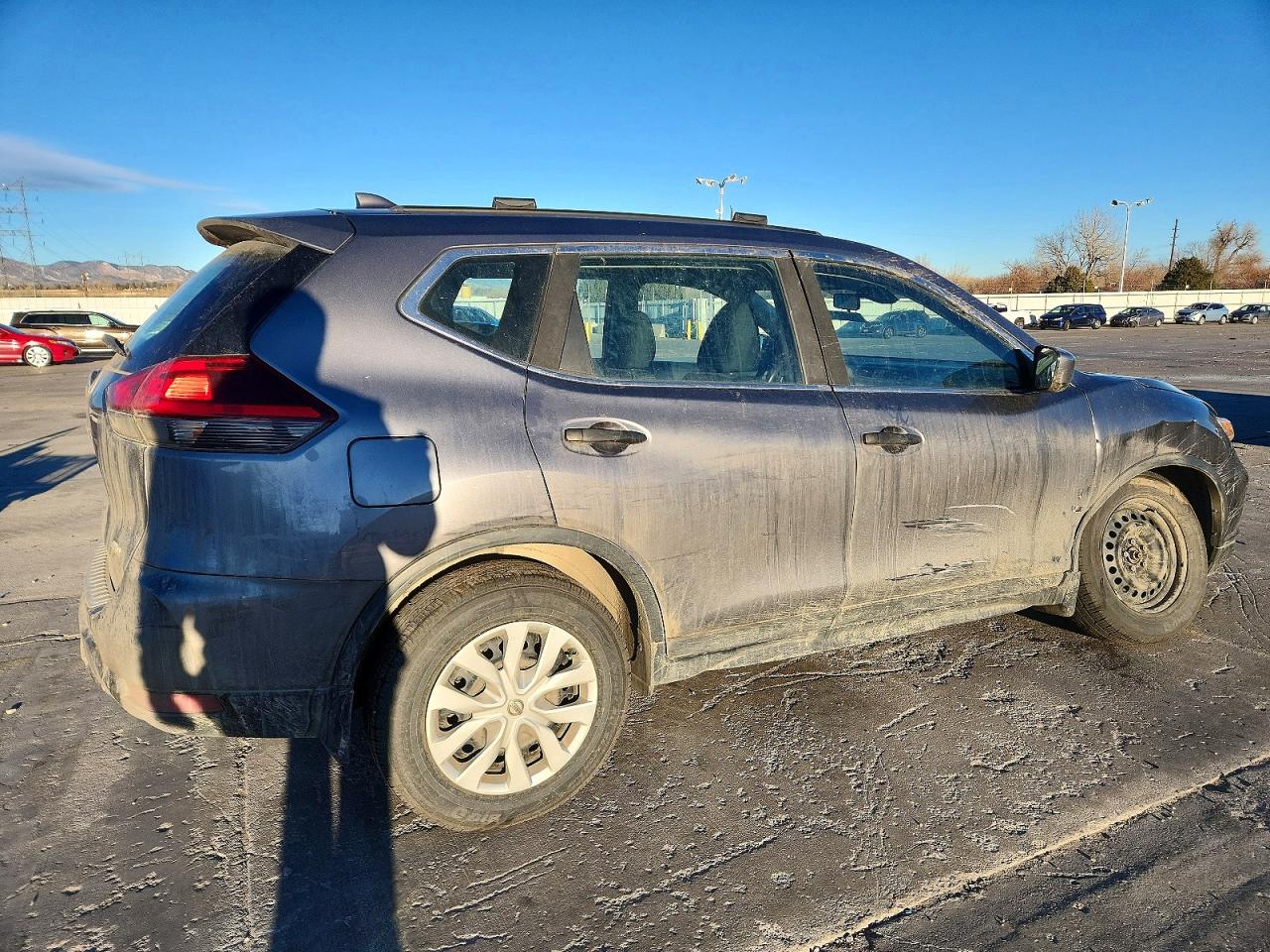 2019 NISSAN ROGUE S photo 3