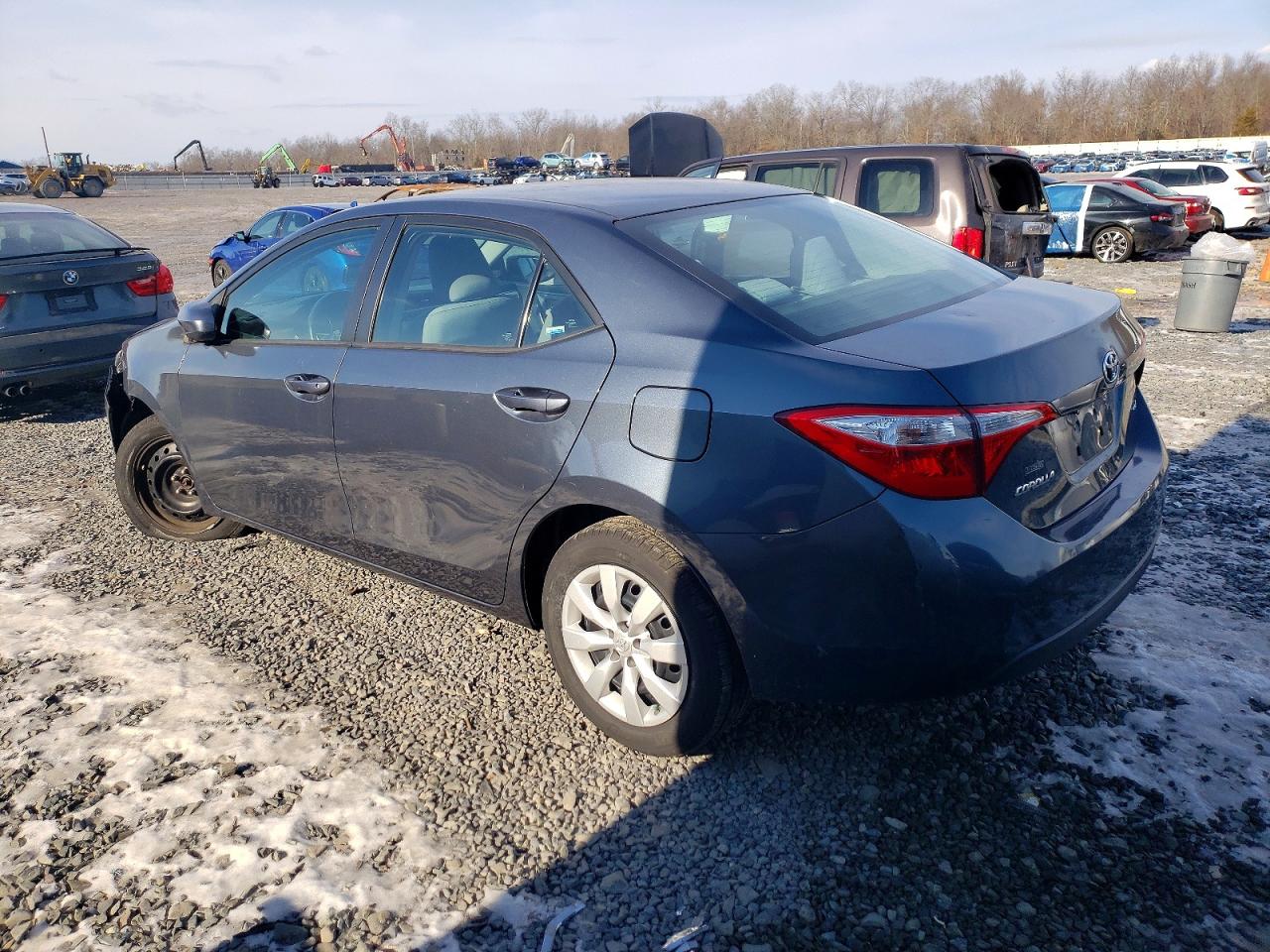 2016 TOYOTA COROLLA L photo 2