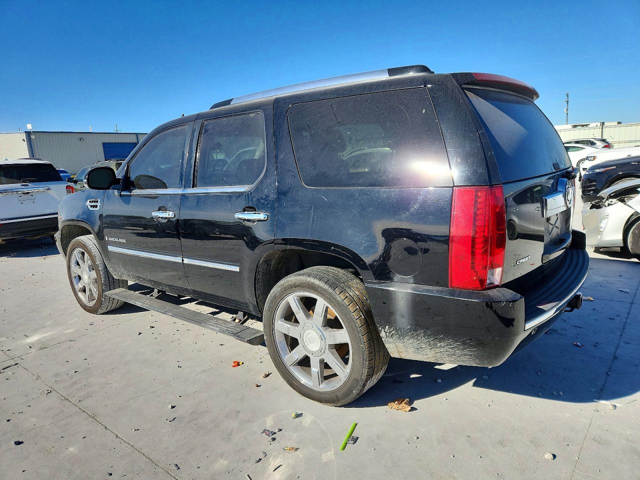 2007 CADILLAC ESCALADE LUXURY photo 2