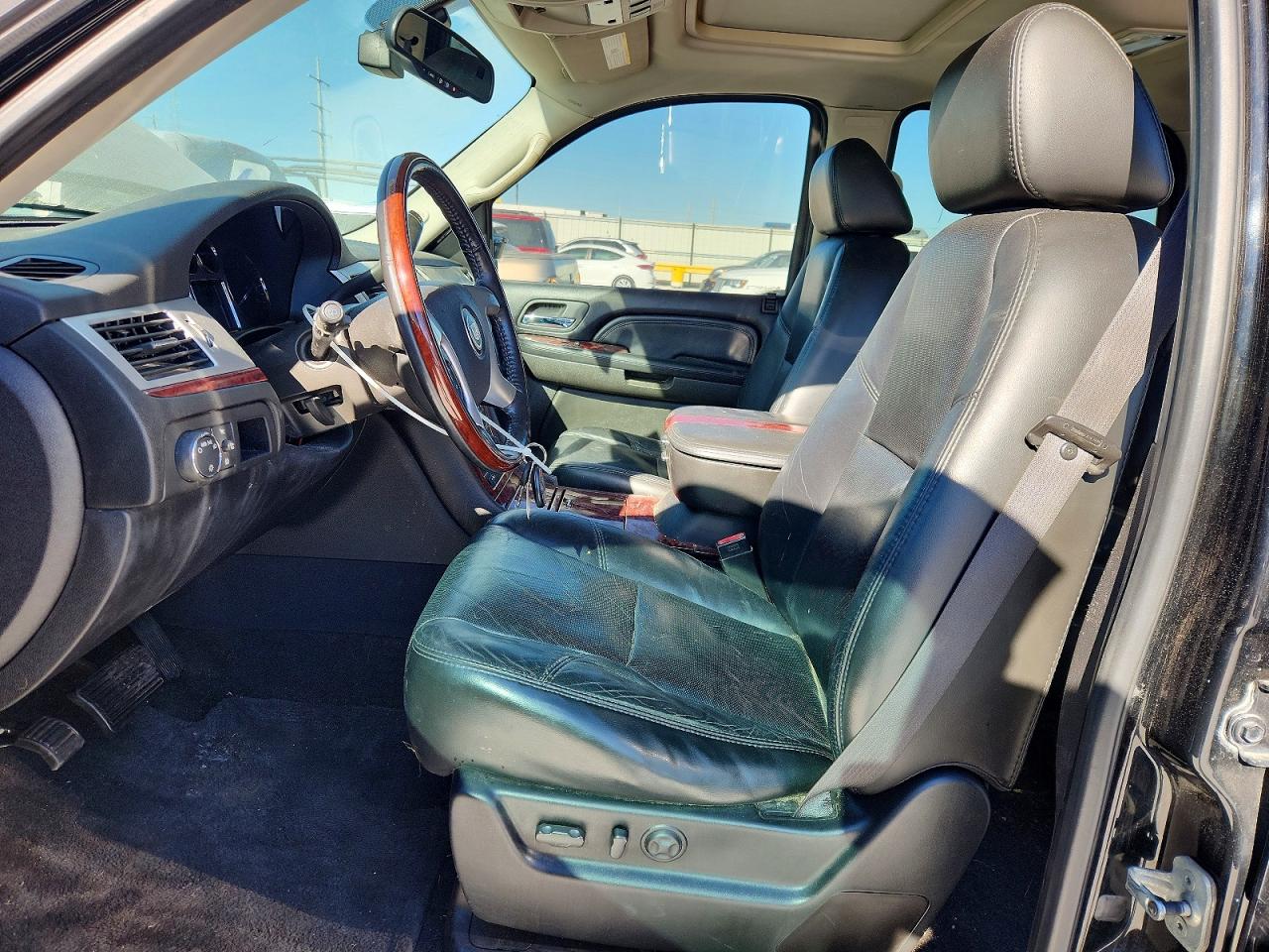 2007 CADILLAC ESCALADE LUXURY photo 7
