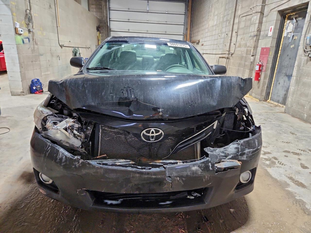 2011 TOYOTA CAMRY BASE photo 5