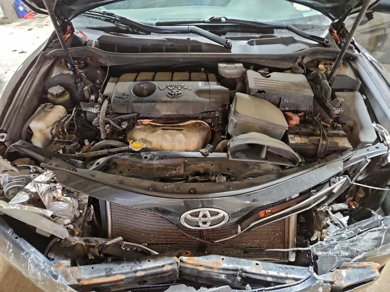 2011 TOYOTA CAMRY BASE photo 11