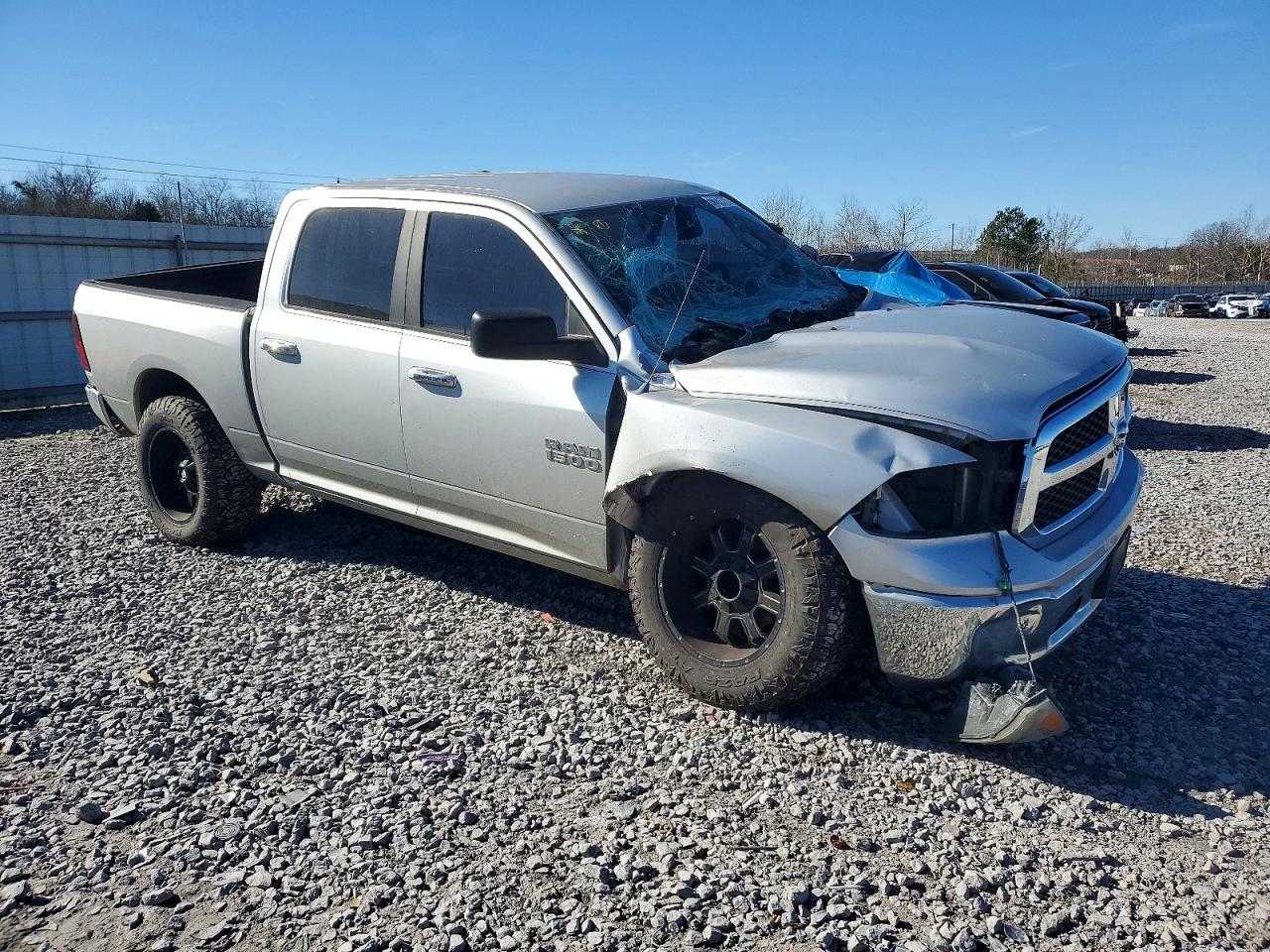 2013 RAM 1500 SLT photo 4