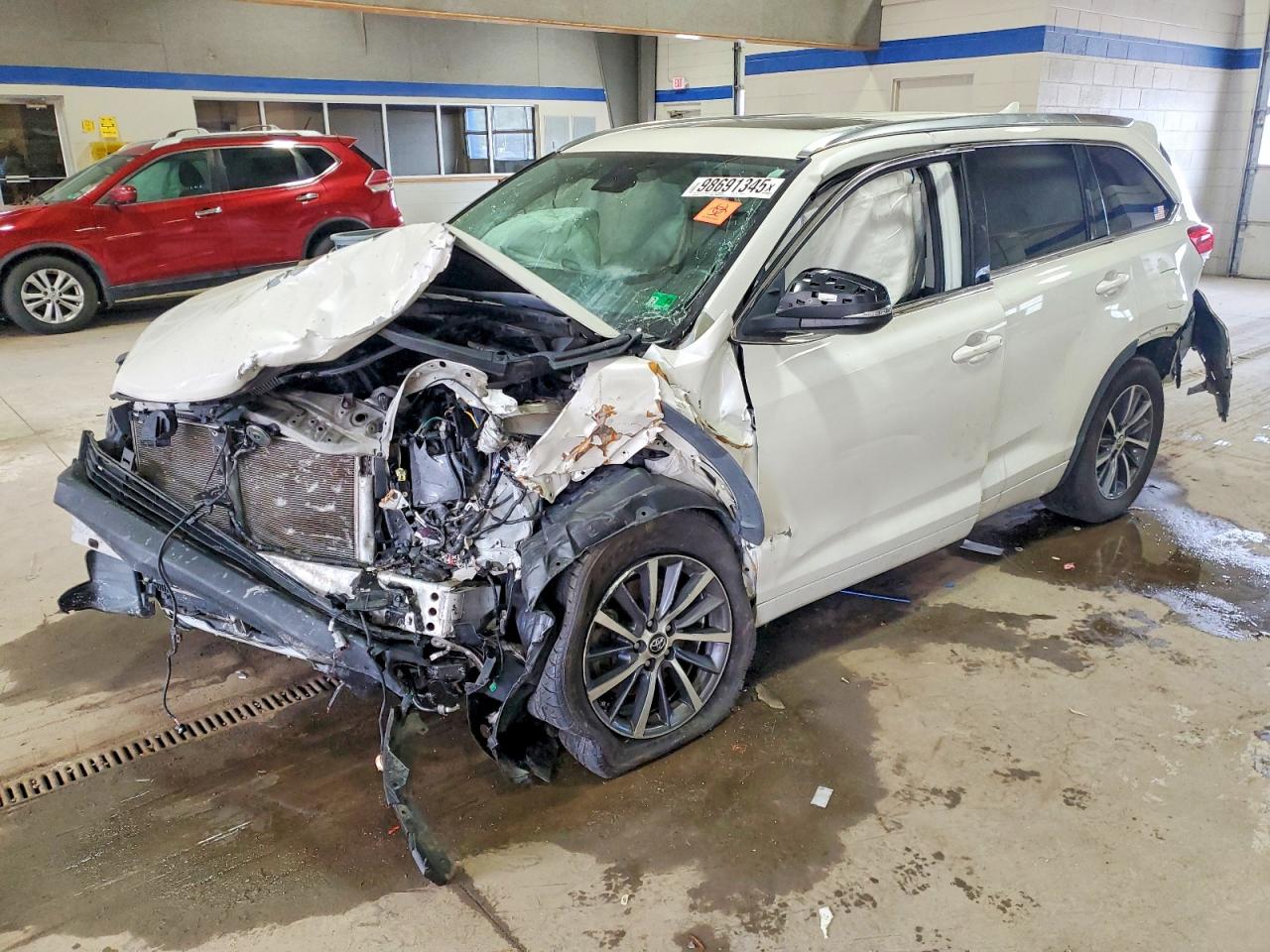 2018 TOYOTA HIGHLANDER